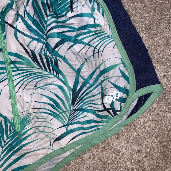 Leg3nd Green & White Tropic Athletic shorts size M - Picture 5 of 10